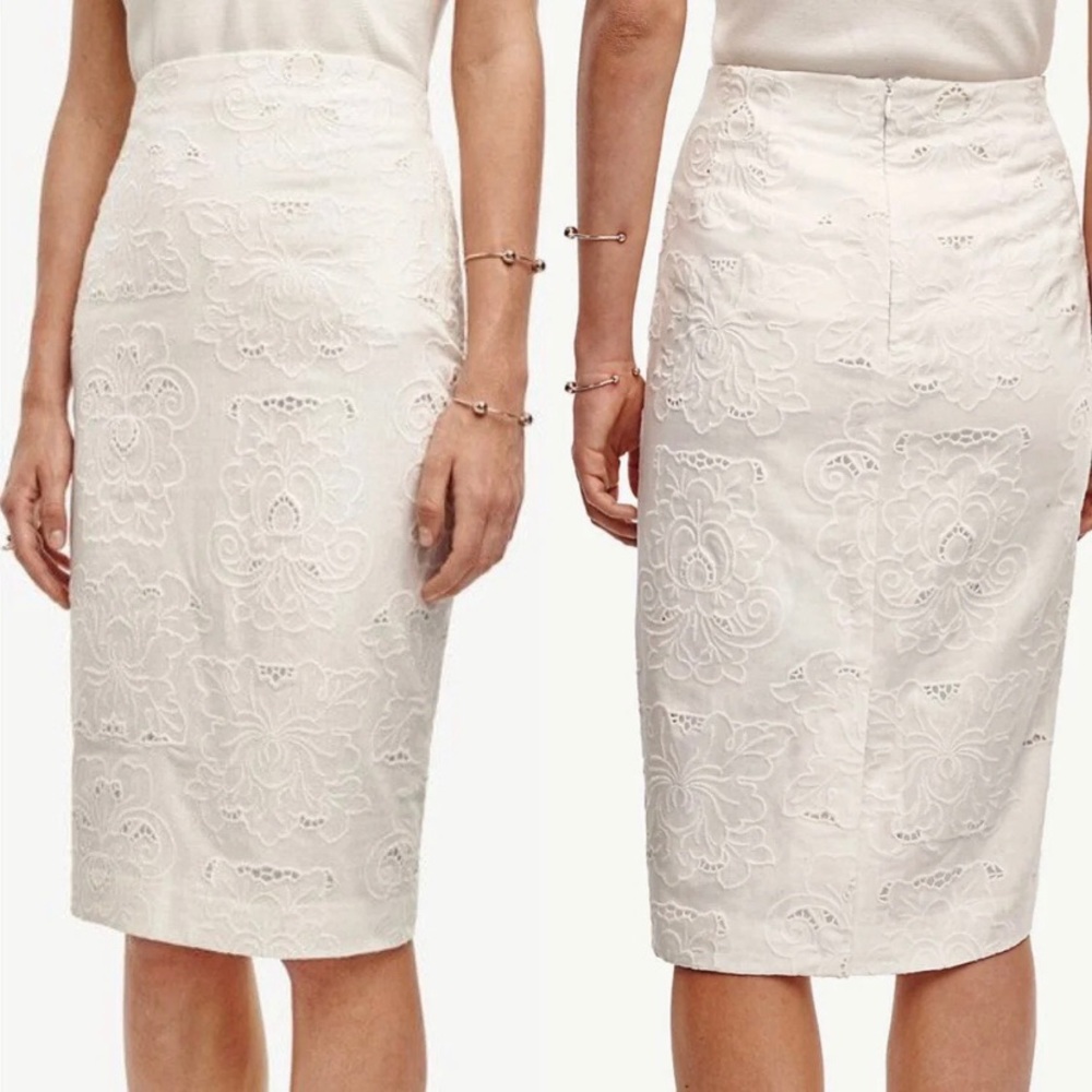 NWT Ann Taylor Ivory Floral Cut Pencil Skirt